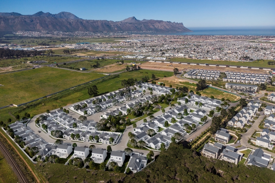 3 Bedroom Property for Sale in Somerset Lakes Western Cape